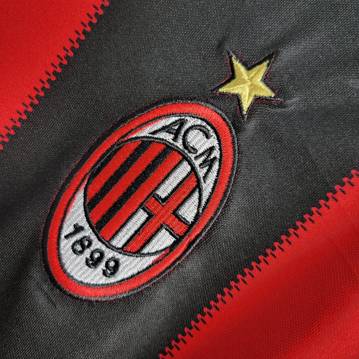 Camisola Milan Titular 10/11 - Versão Retro
