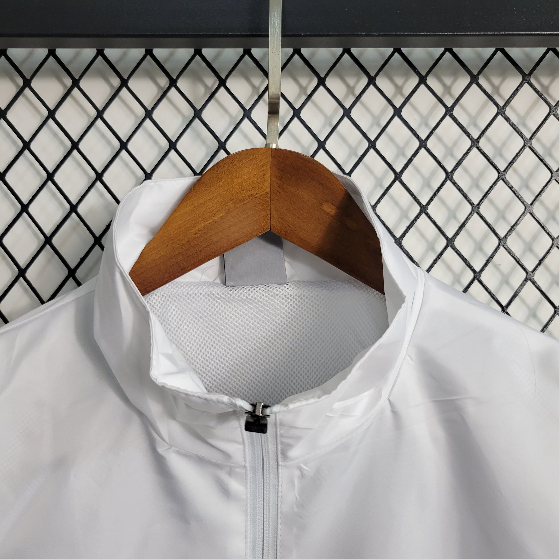 Casaco Corta Vento Milan 23/24 - Branco e Preto