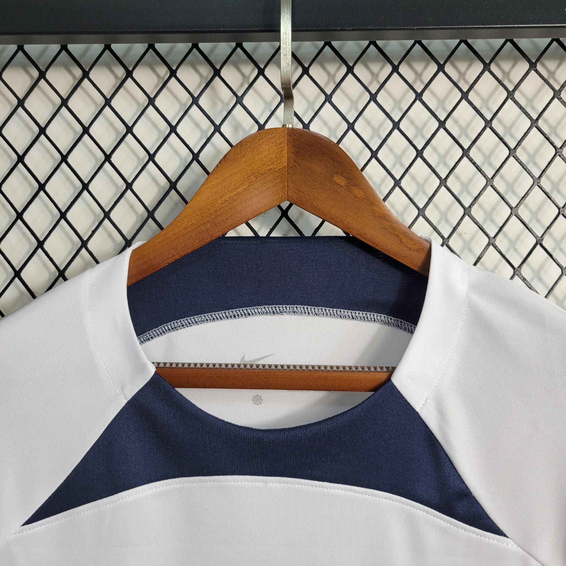 Camisola Psg Treino 23/24 - Nike Adepto Masculina - Lançamento
