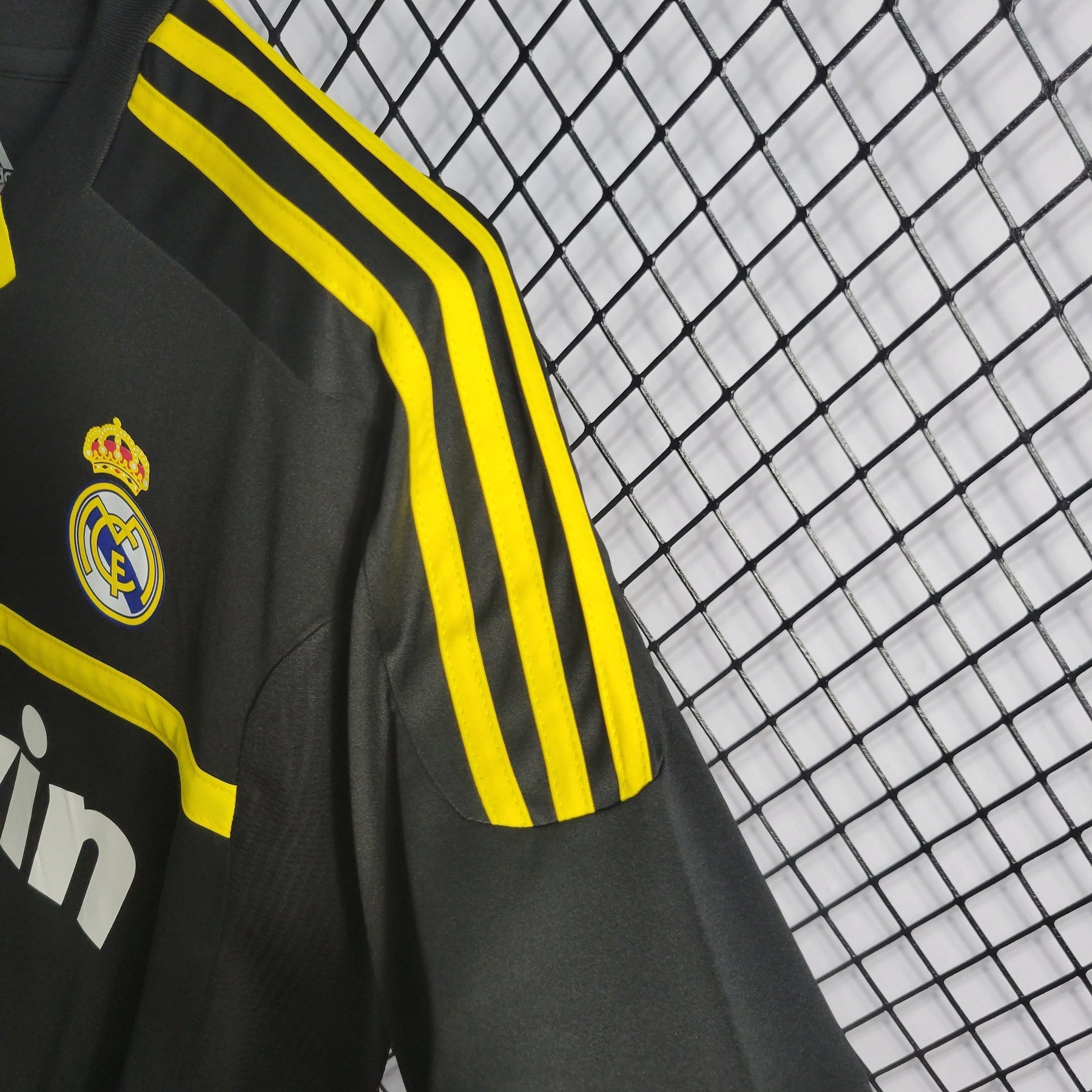 Camisola Real Madrid Goleiro Preta 11/12 - Versão Retro