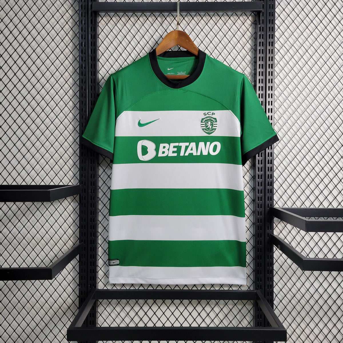 Camisola Sporting Home  23/24 - Nike Adepto Masculina - Lançamento