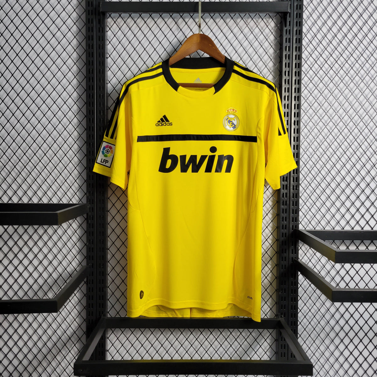 Camisola Real Madrid Goleiro Amarela 11/12 - Versão Retro