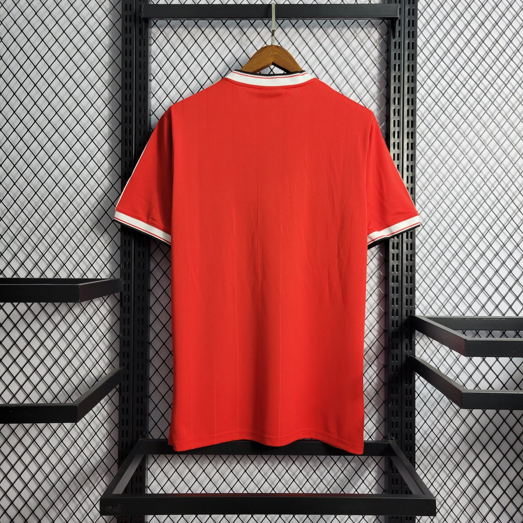 Camisola Manchester United Titular 1984 - Versão Retro