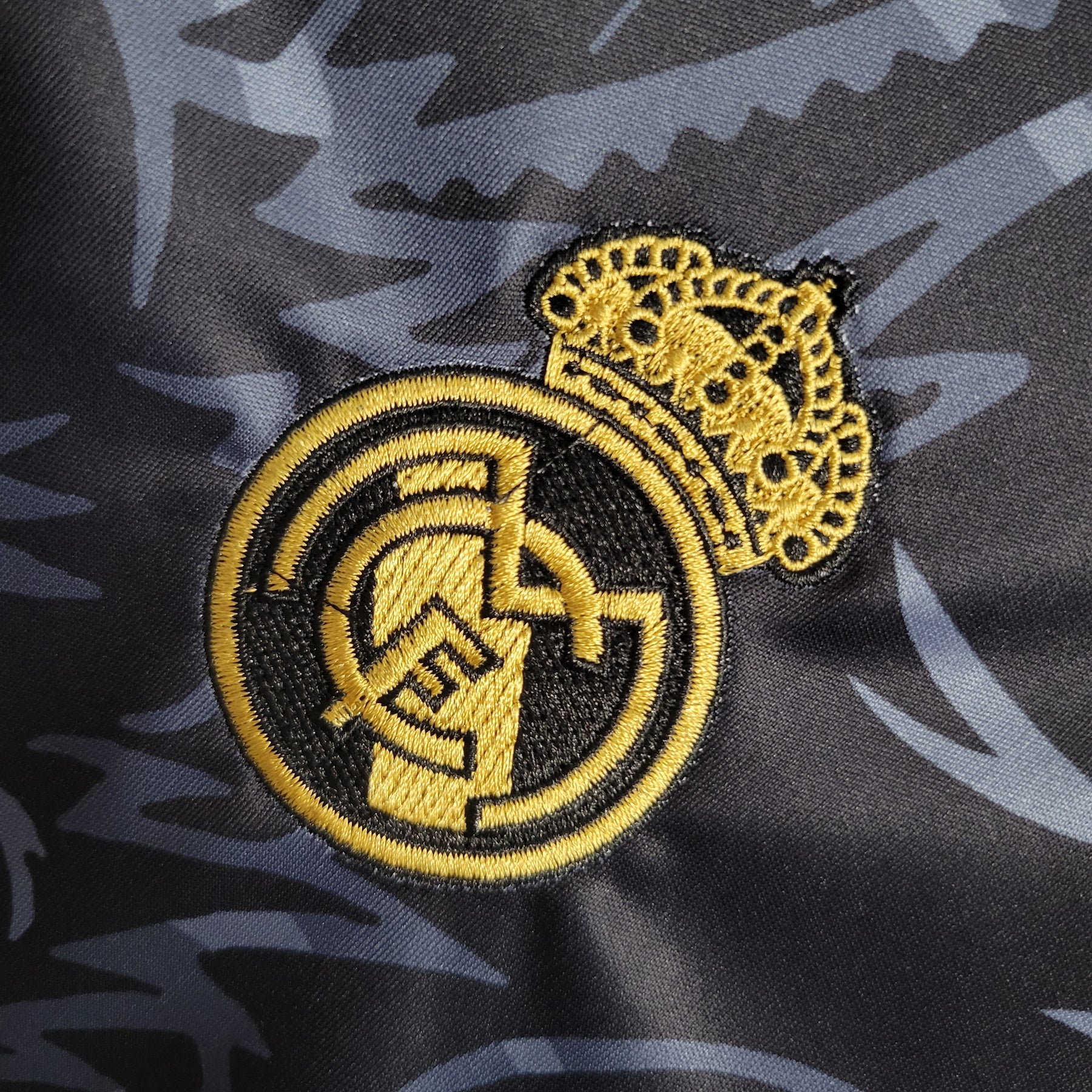 Camisola Real Madrid Black Edição Especial  23/24 - Versão Adepto