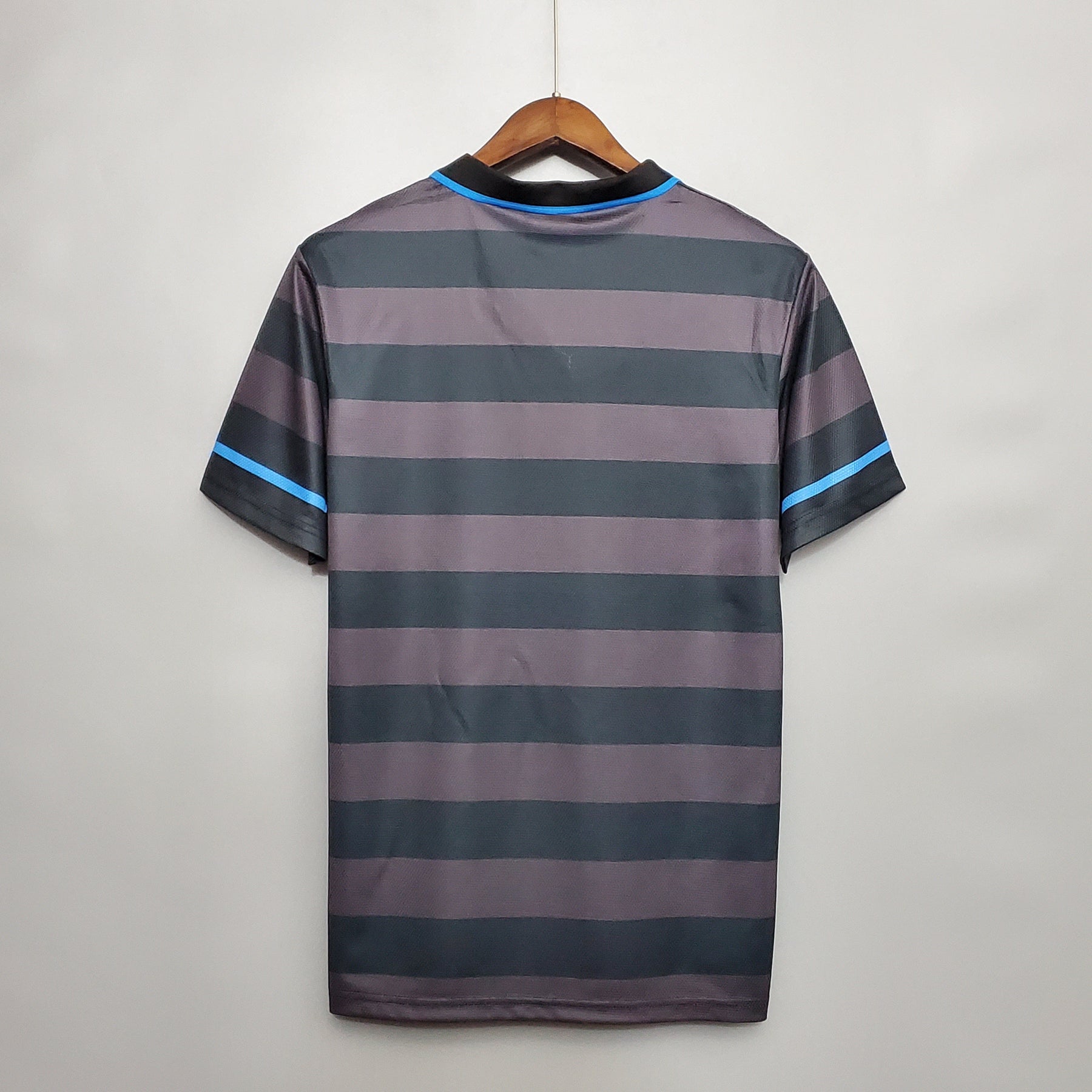 Camisola Inter de Milão Reserva 97/98 - Versão Retro