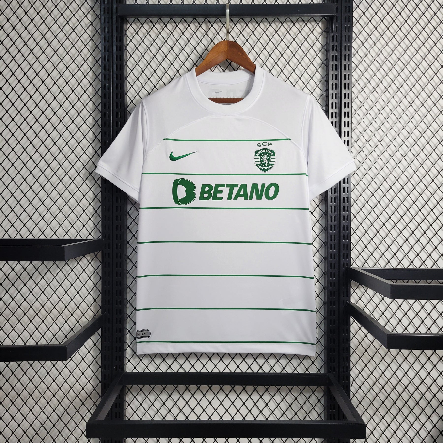 Camisola Sporting Away 23/24 - Nike Adepto Masculina - Lançamento