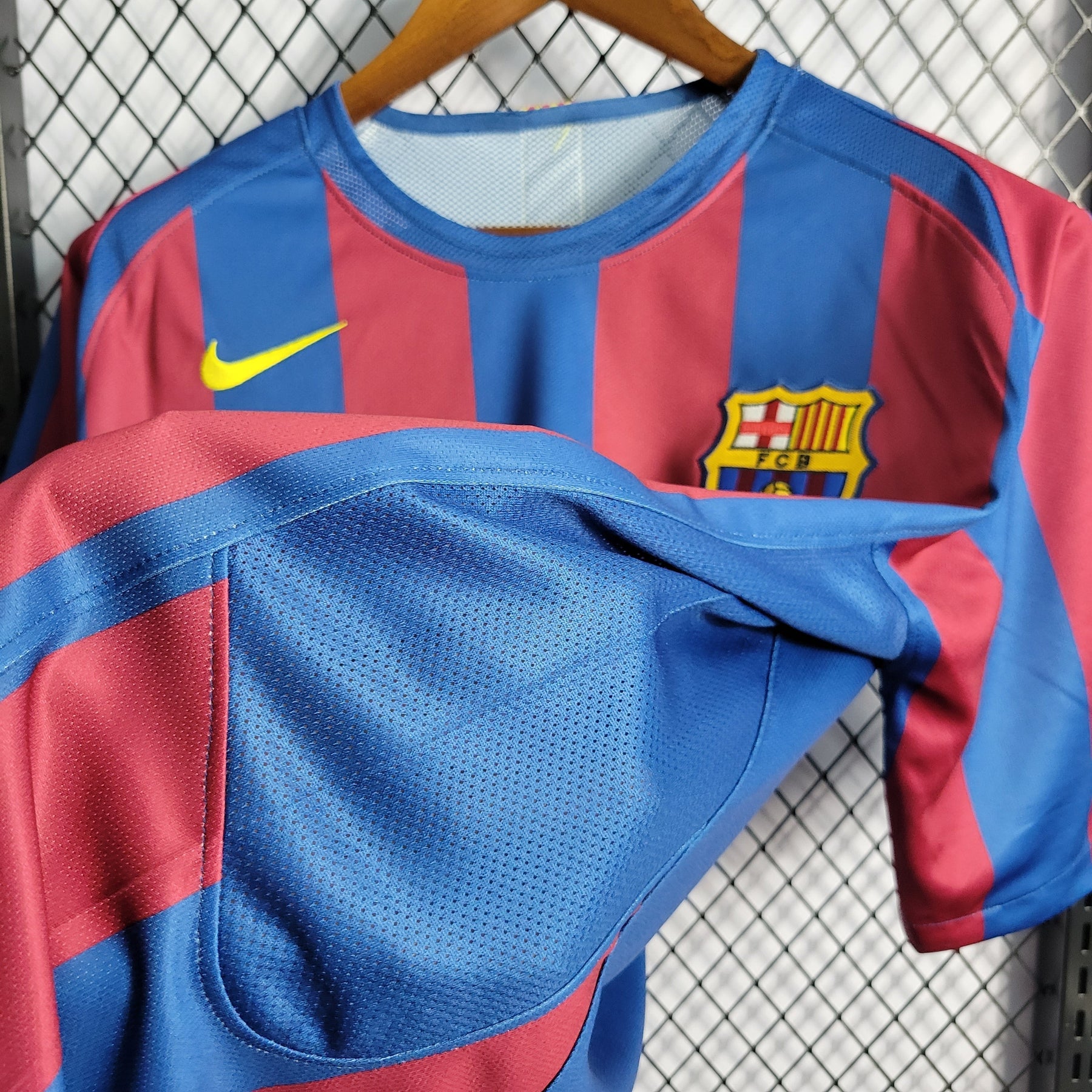 Camisola Barcelona Titular 2006 - Versão Retro