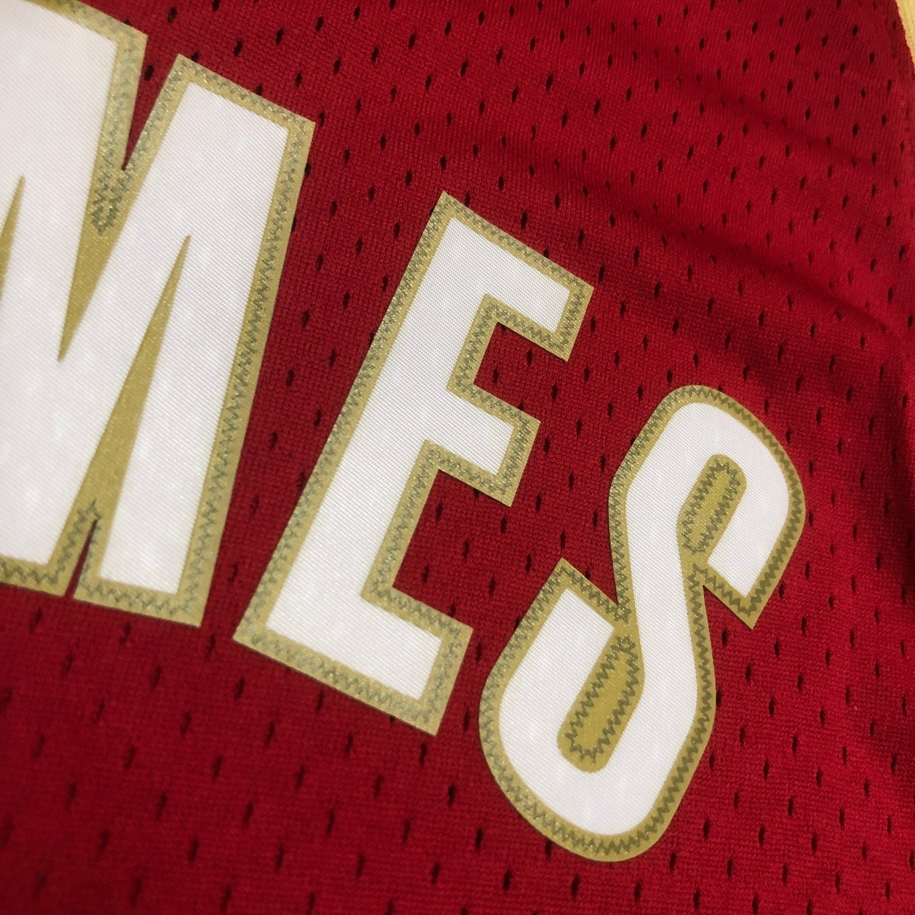 Regata Cleveland Cavaliers Mitchell & Ness Away Edition 03/04 - Rei da Pelada