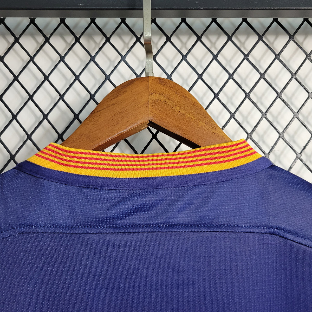 Camisola Barcelona Titular 15/16 - Versão Retro