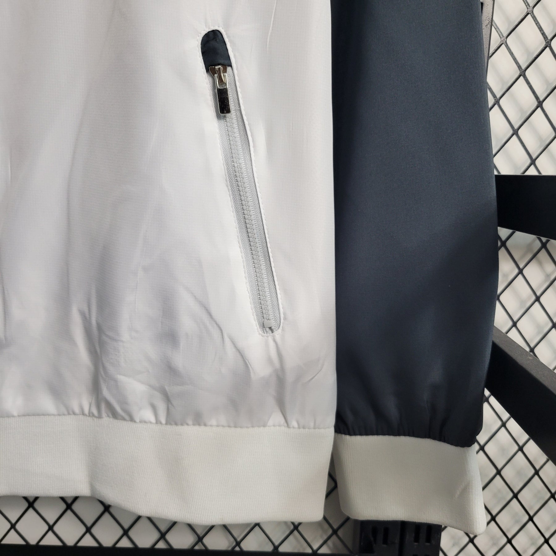 Casaco Corta Vento Chelsea 23/24 - Branco