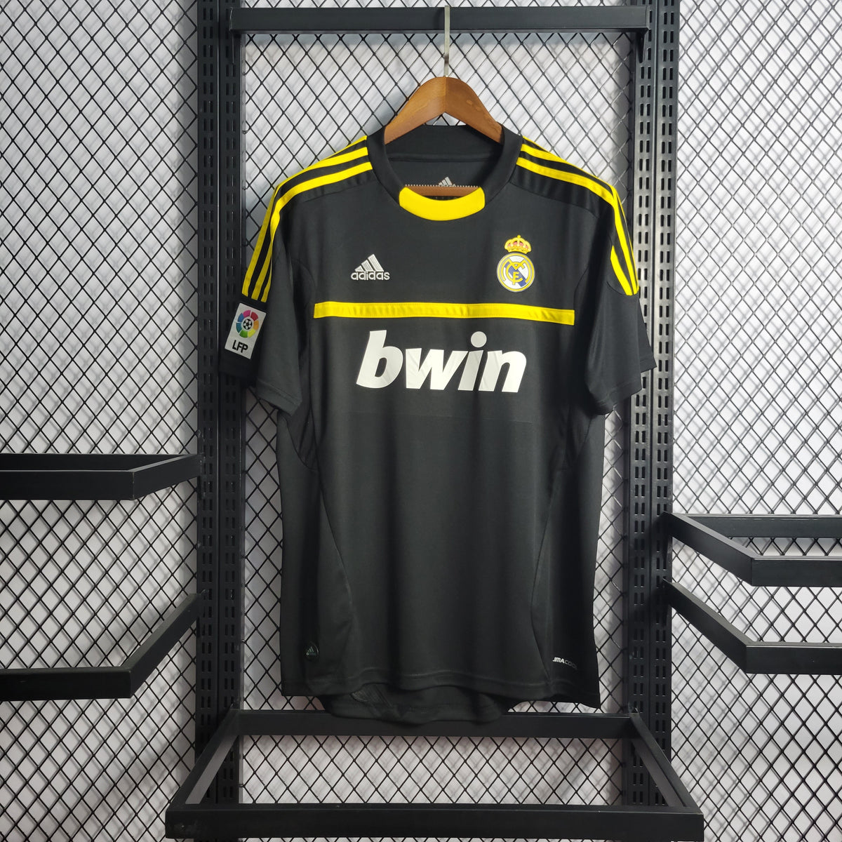 Camisola Real Madrid Goleiro Preta 11/12 - Versão Retro