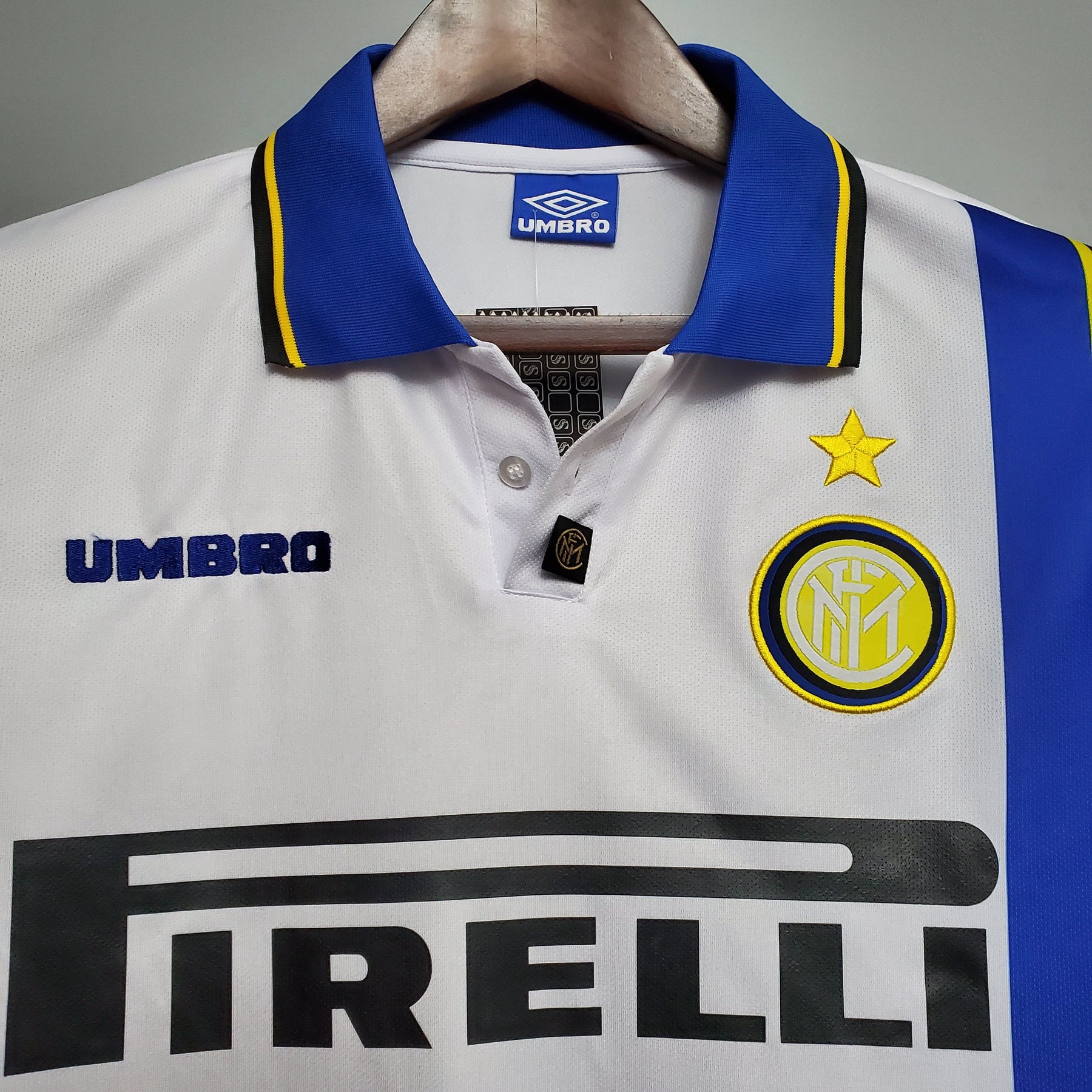 Camisola Inter de Milão Reserva 97/98 - Versão Retro