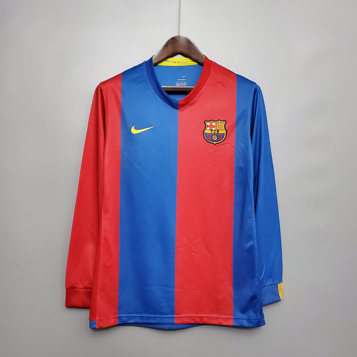 Camisola Barcelona Titular 06/07 - Versão Retro Manga Comprida