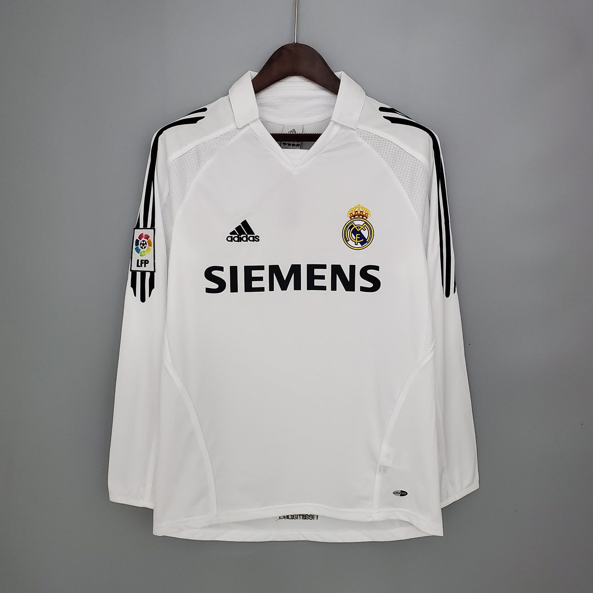 Camisola Real Madrid Titular 05/06 - Versão Retro Manga Comprida