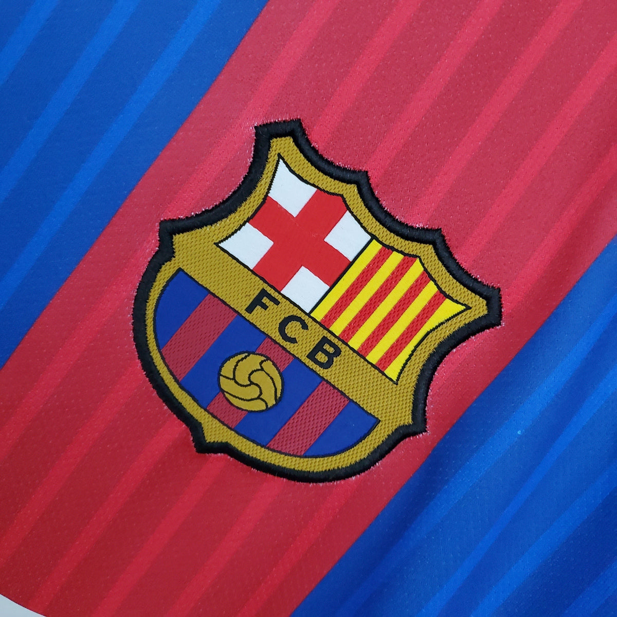 Camisola Barcelona Titular 16/17 - Versão Retro