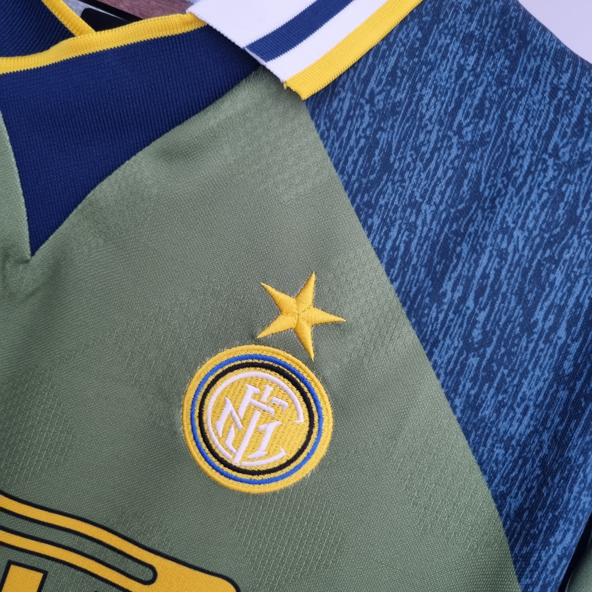Camisola Inter de Milão Reserva 95/96 - Versão Retro
