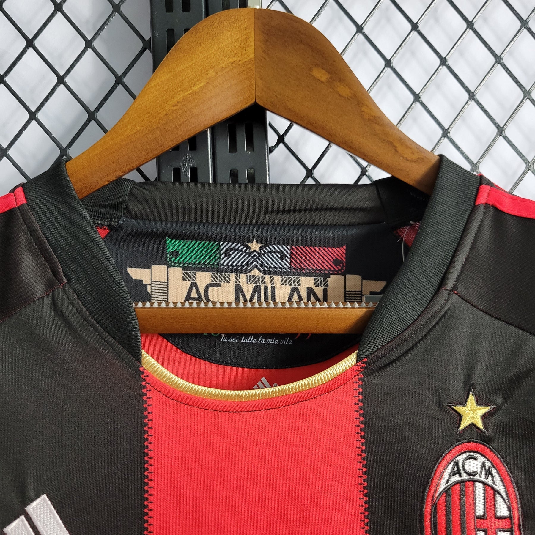 Camisola Milan Titular 10/11 - Versão Retro