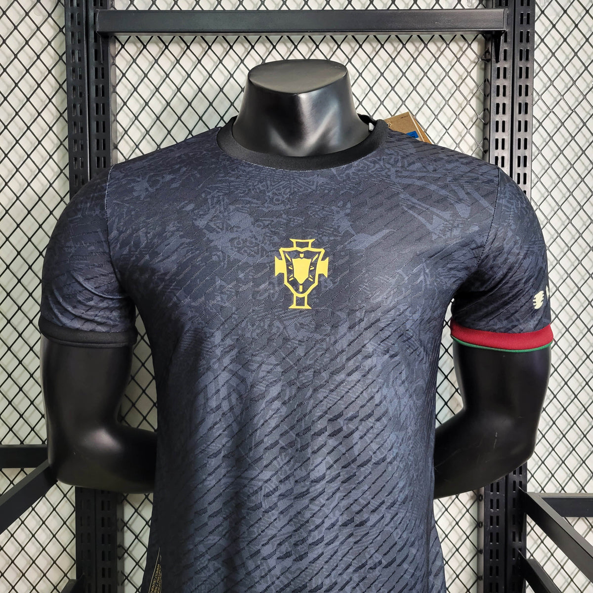 Camisola Portugal Edição Especial CR7 23/24 - Versão Jogador - Lançamento