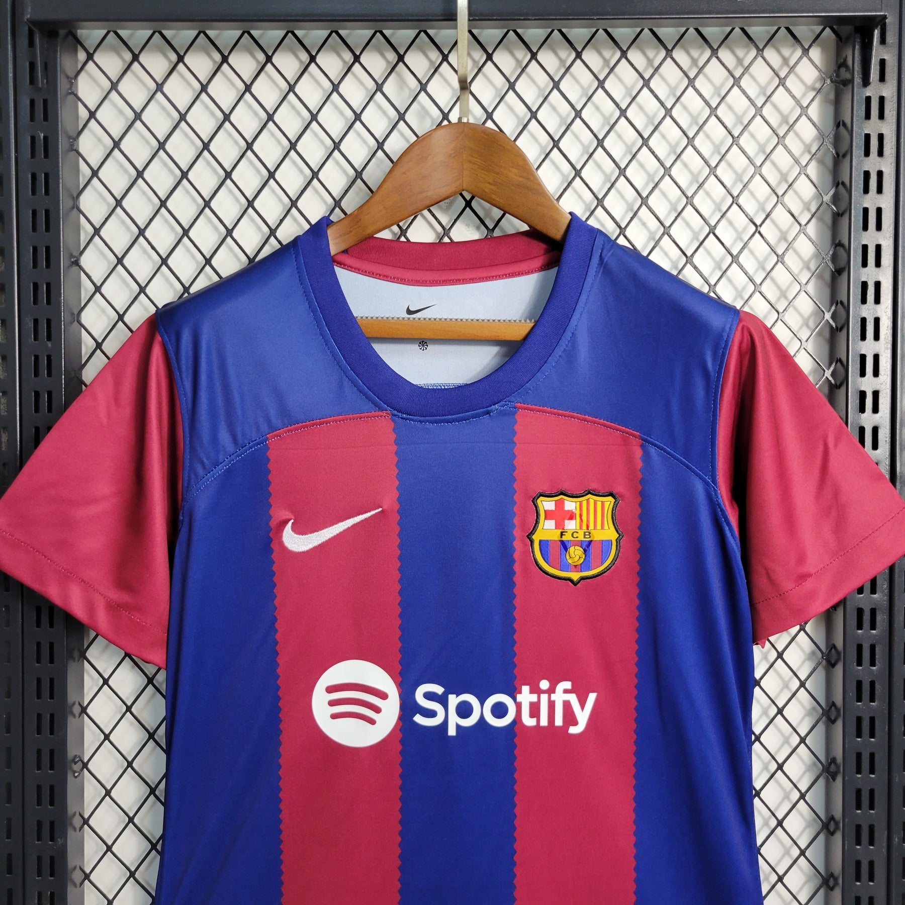 Camisola Barcelona Home 23/24 - Nike Feminina