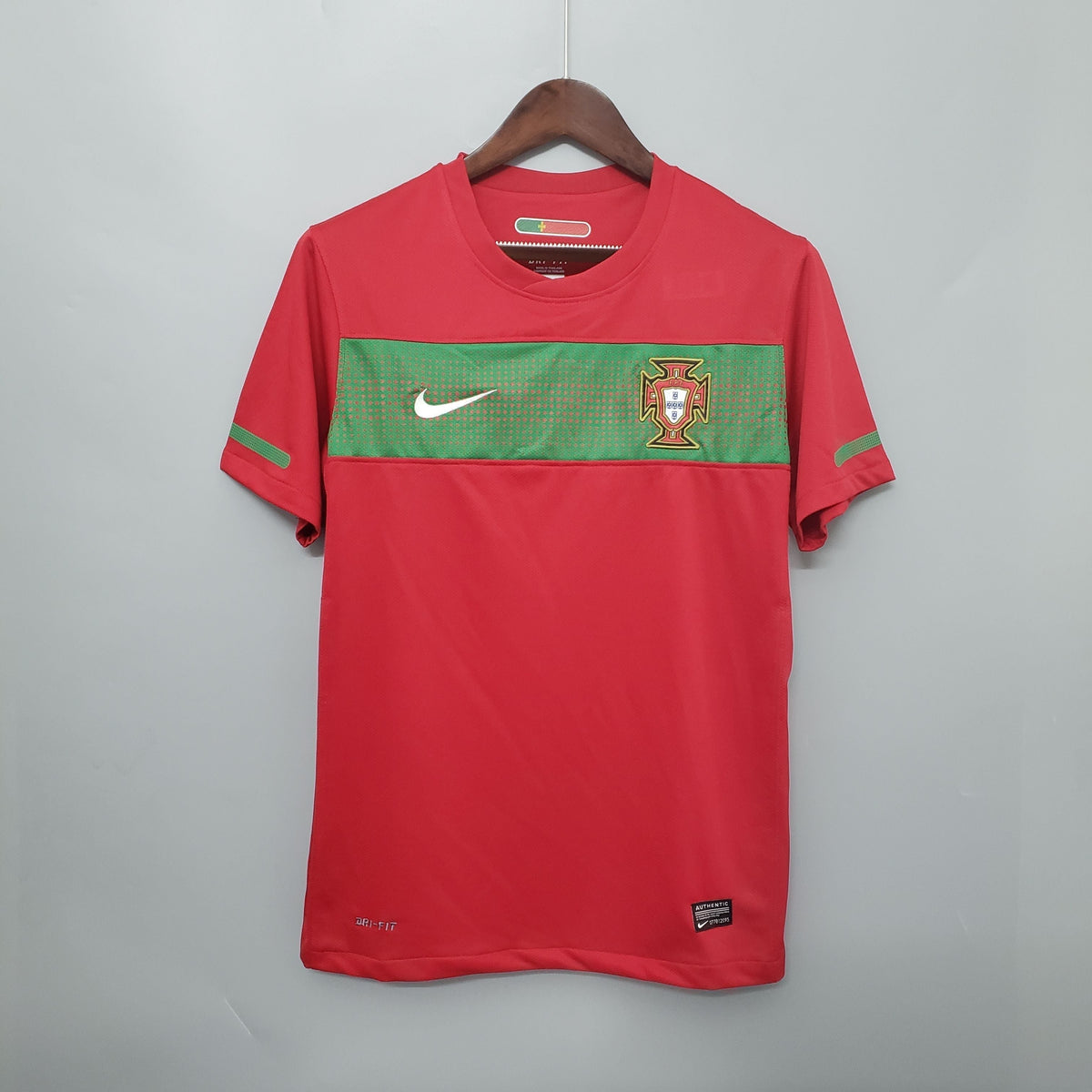 Camisola Portugal Titular 2010 - Versão Retro