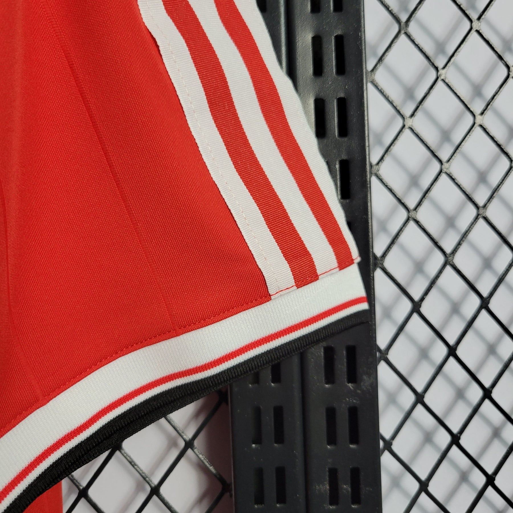 Camisola Manchester United Titular 1984 - Versão Retro