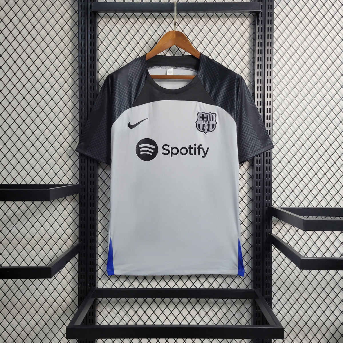 Camisola Barcelona Treino 23/24 - Nike Adepto Masculina - Lançamento