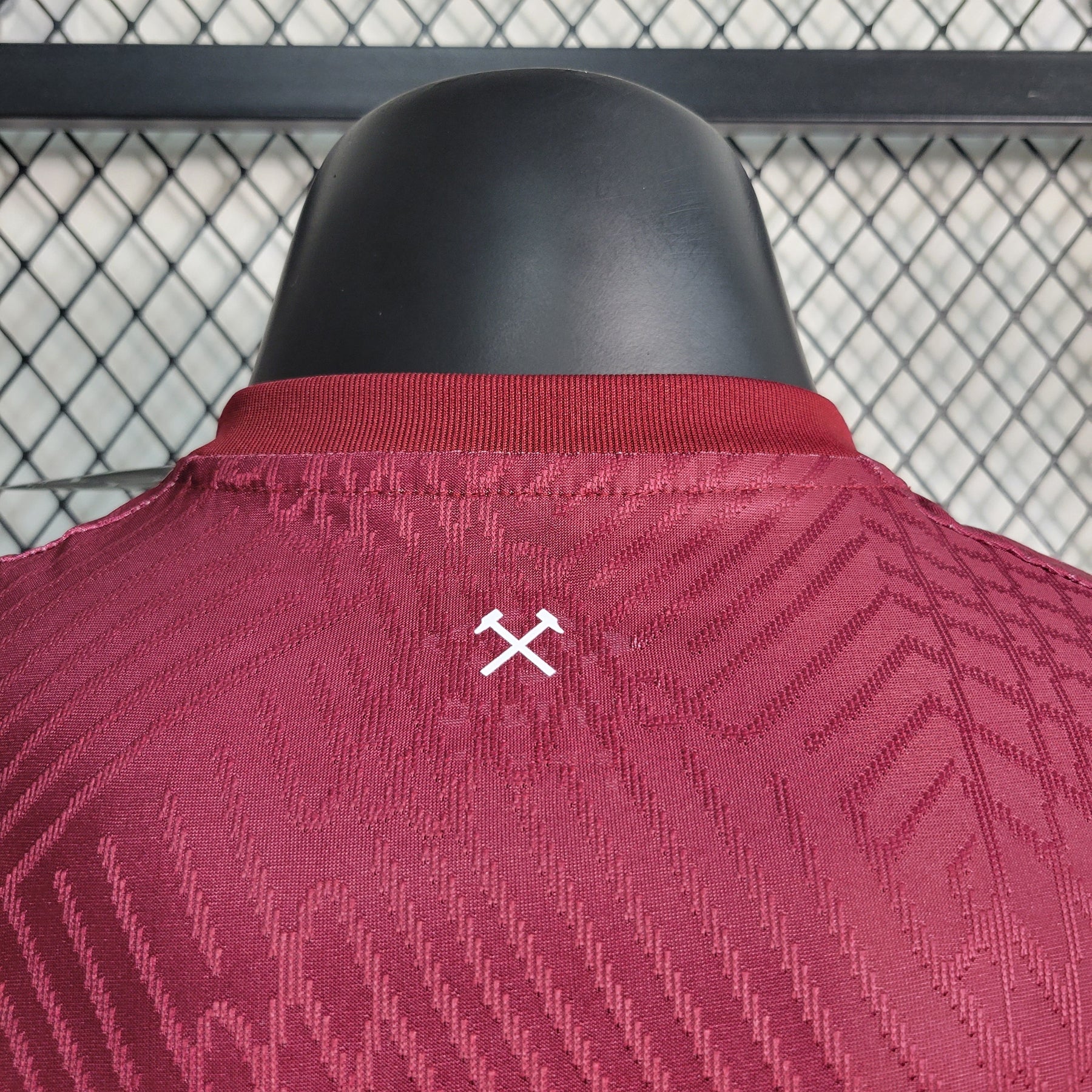 Camisola West Ham Home 23/24 - Umbro Jogador Masculino