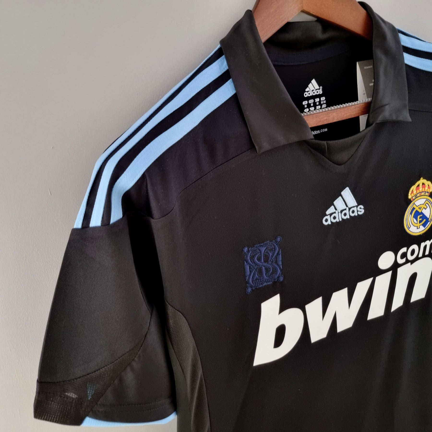 Camisola Real Madrid Reserva 09/10 - Versão Retro
