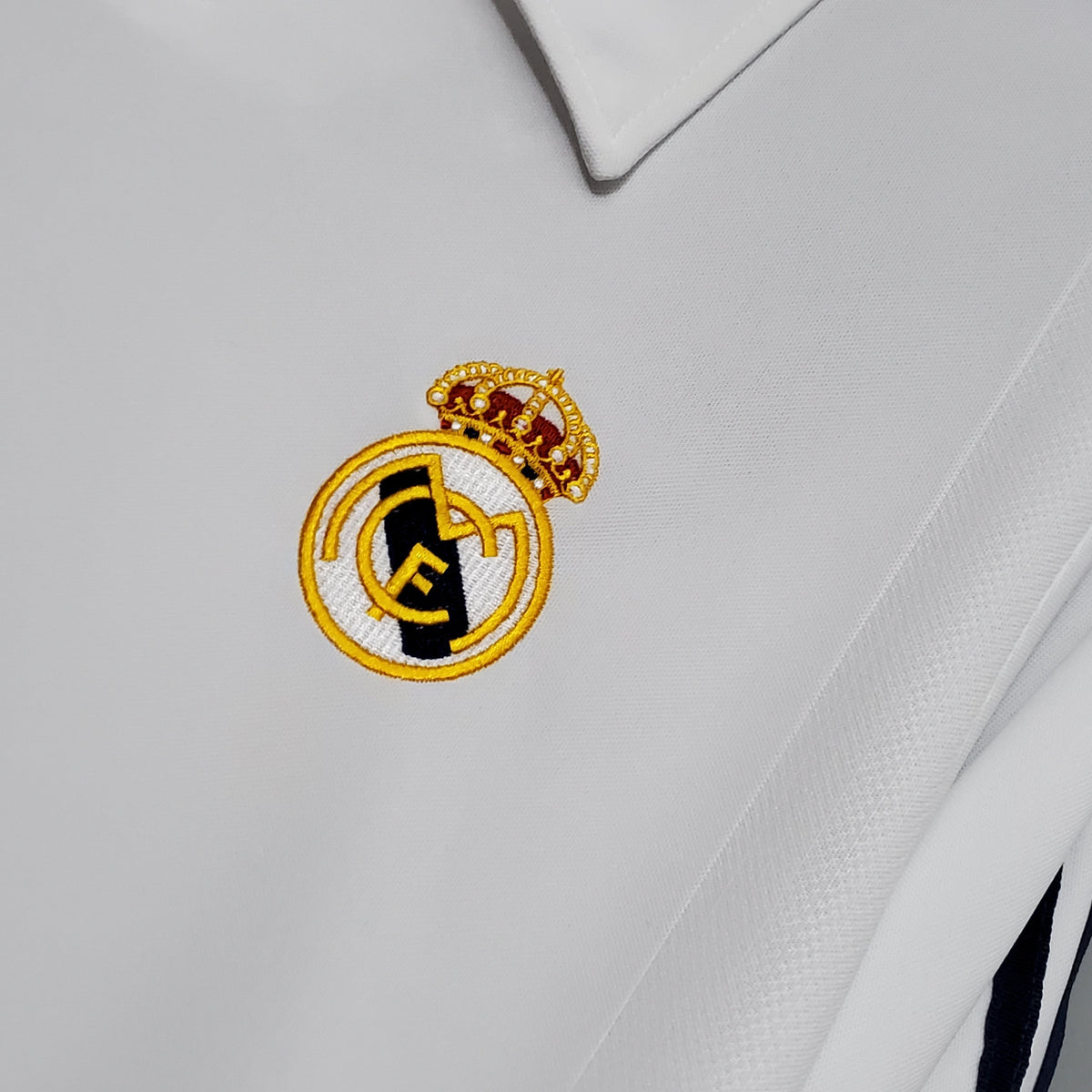 Camisola Real Madrid Titular 2002 - Versão Retro Manga Comprida
