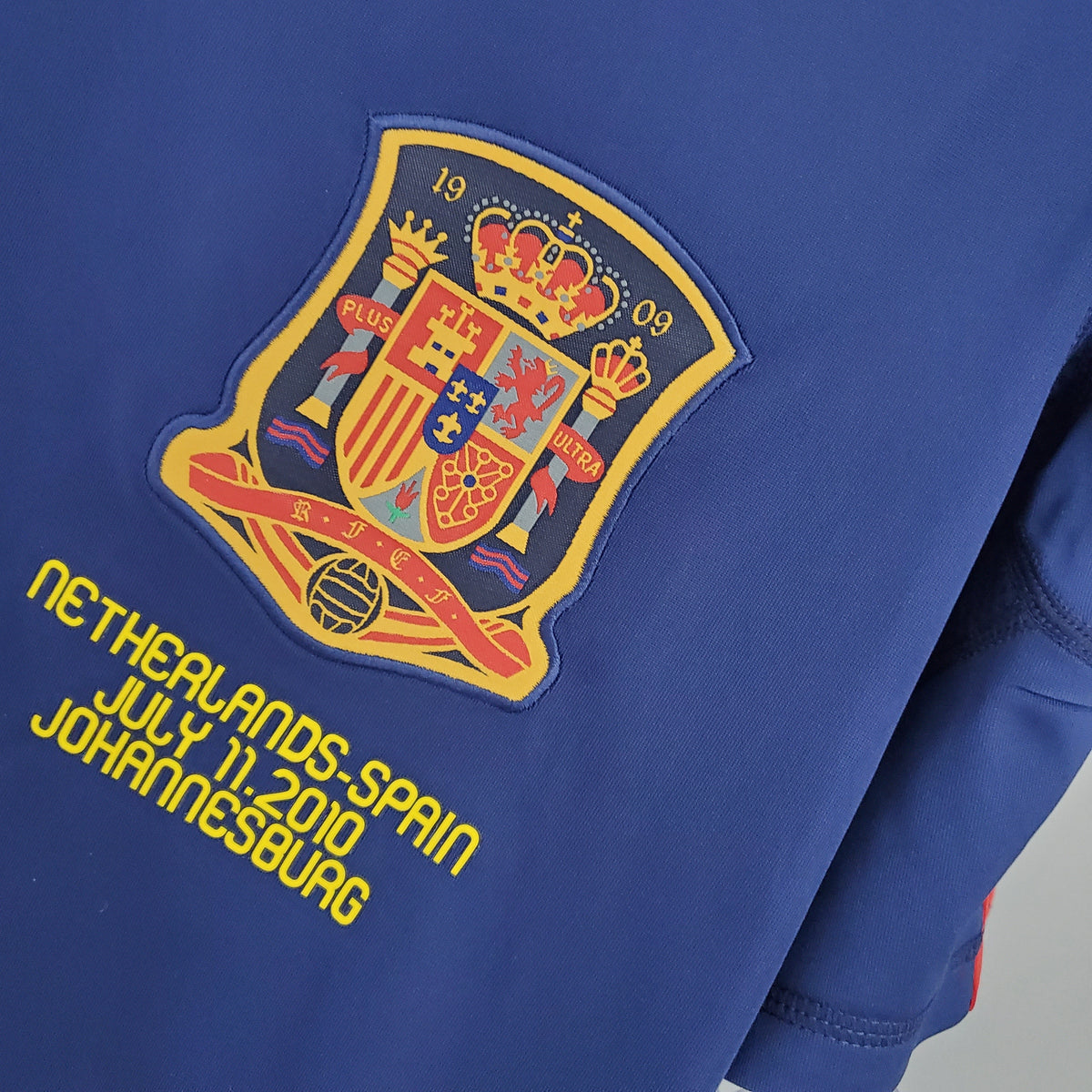Camisola Espanha Reserva 2010 - Versão Retro