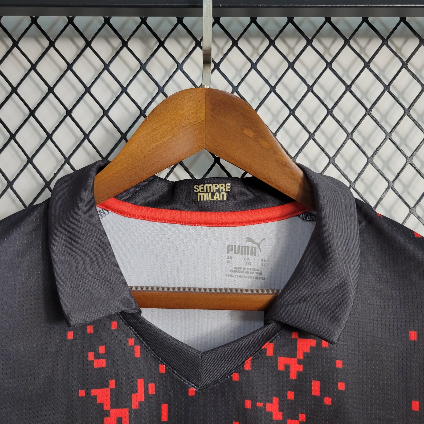 Camisola Milan Edição Especial 23/24 - Versão Adepto