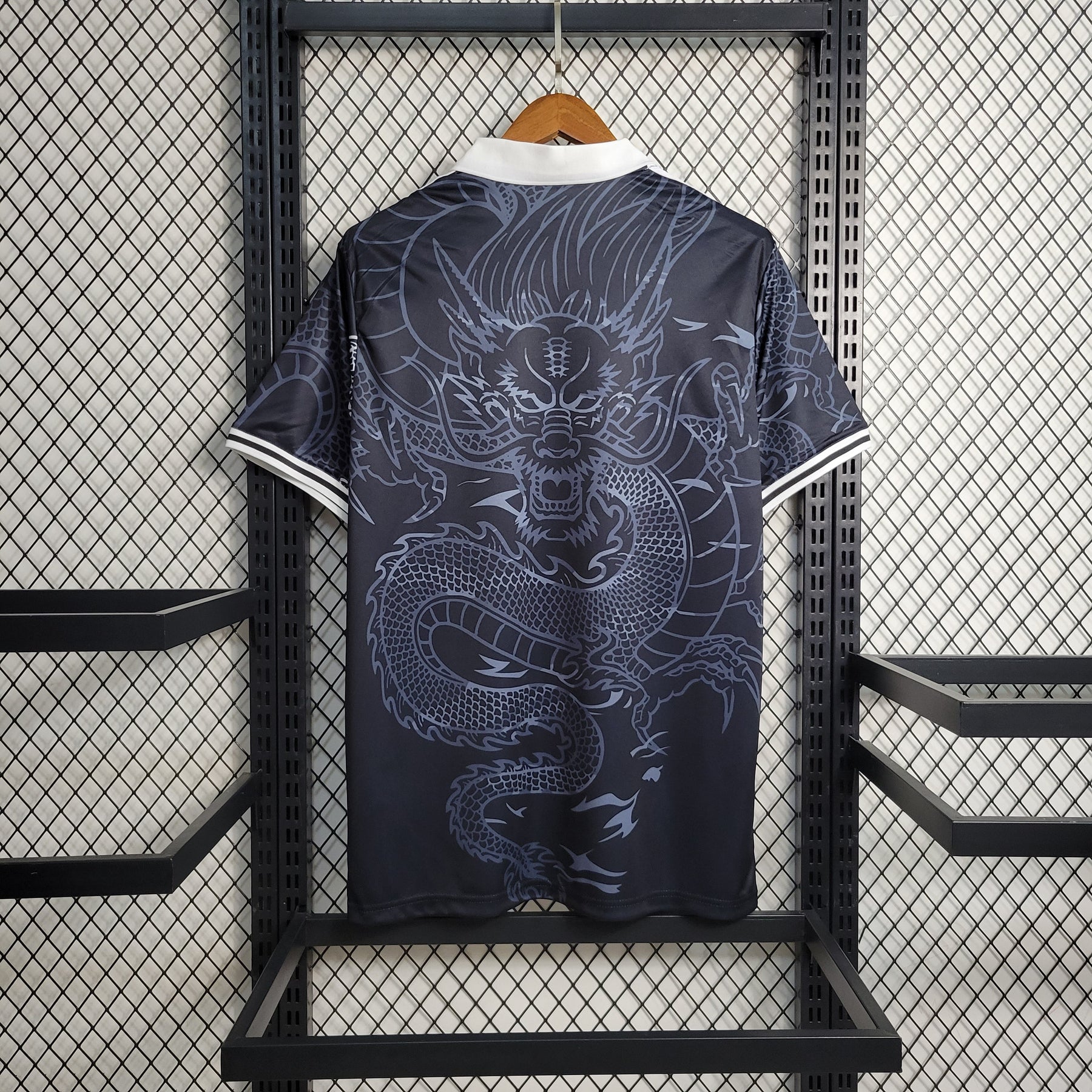 Camisola Real Madrid Black Edição Especial  23/24 - Versão Adepto