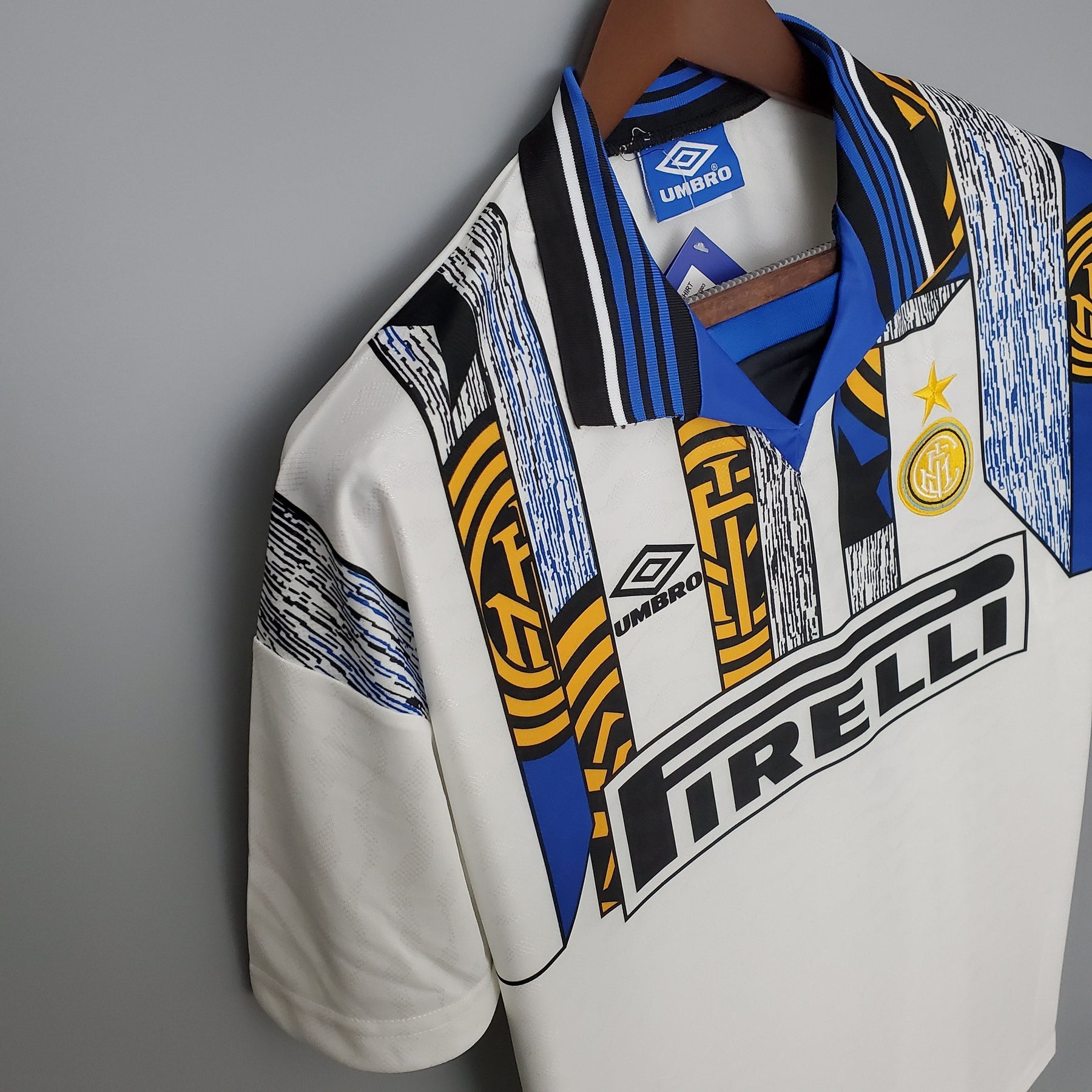 Camisola Inter de Milão Reserva 96/97 - Versão Retro