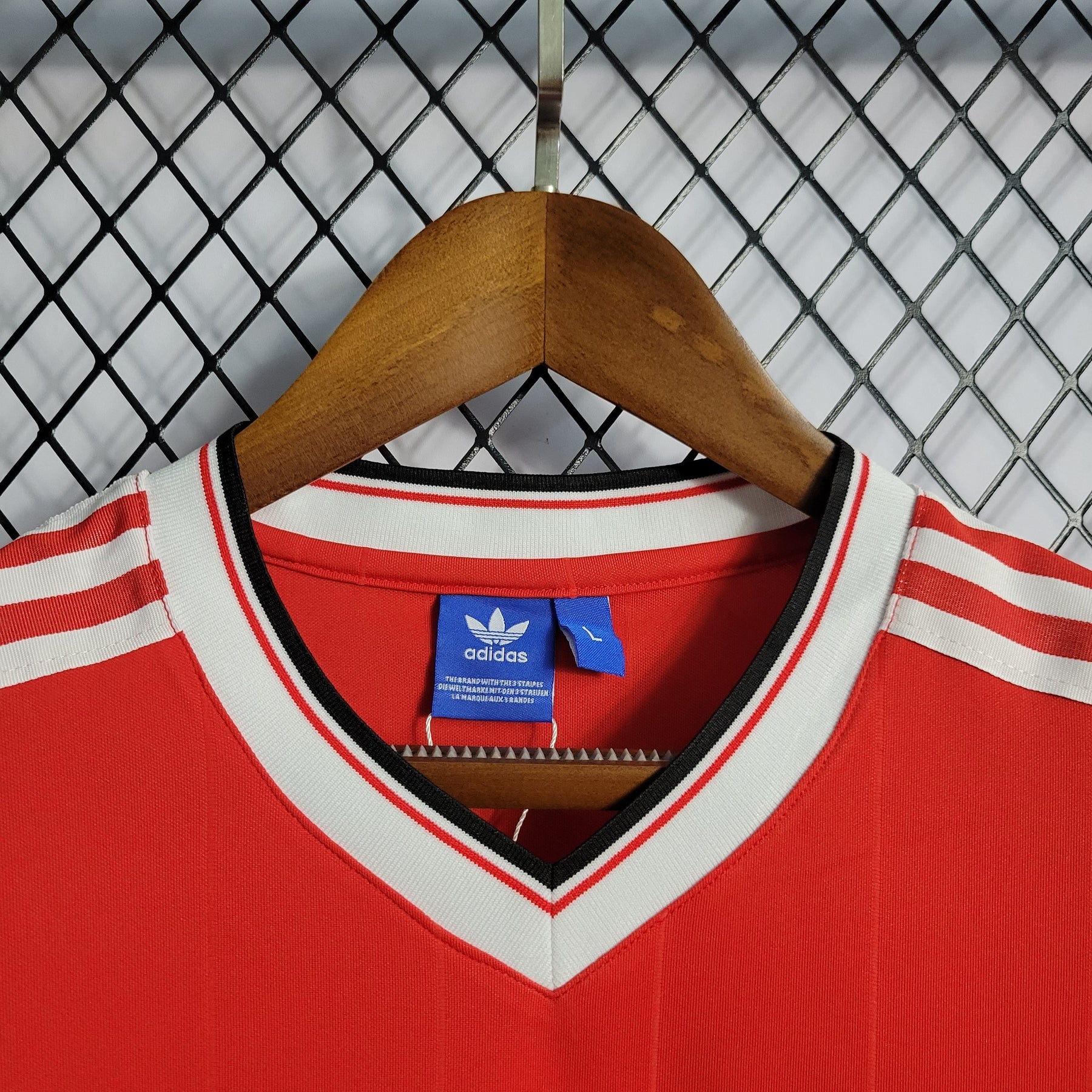Camisola Manchester United Titular 1984 - Versão Retro