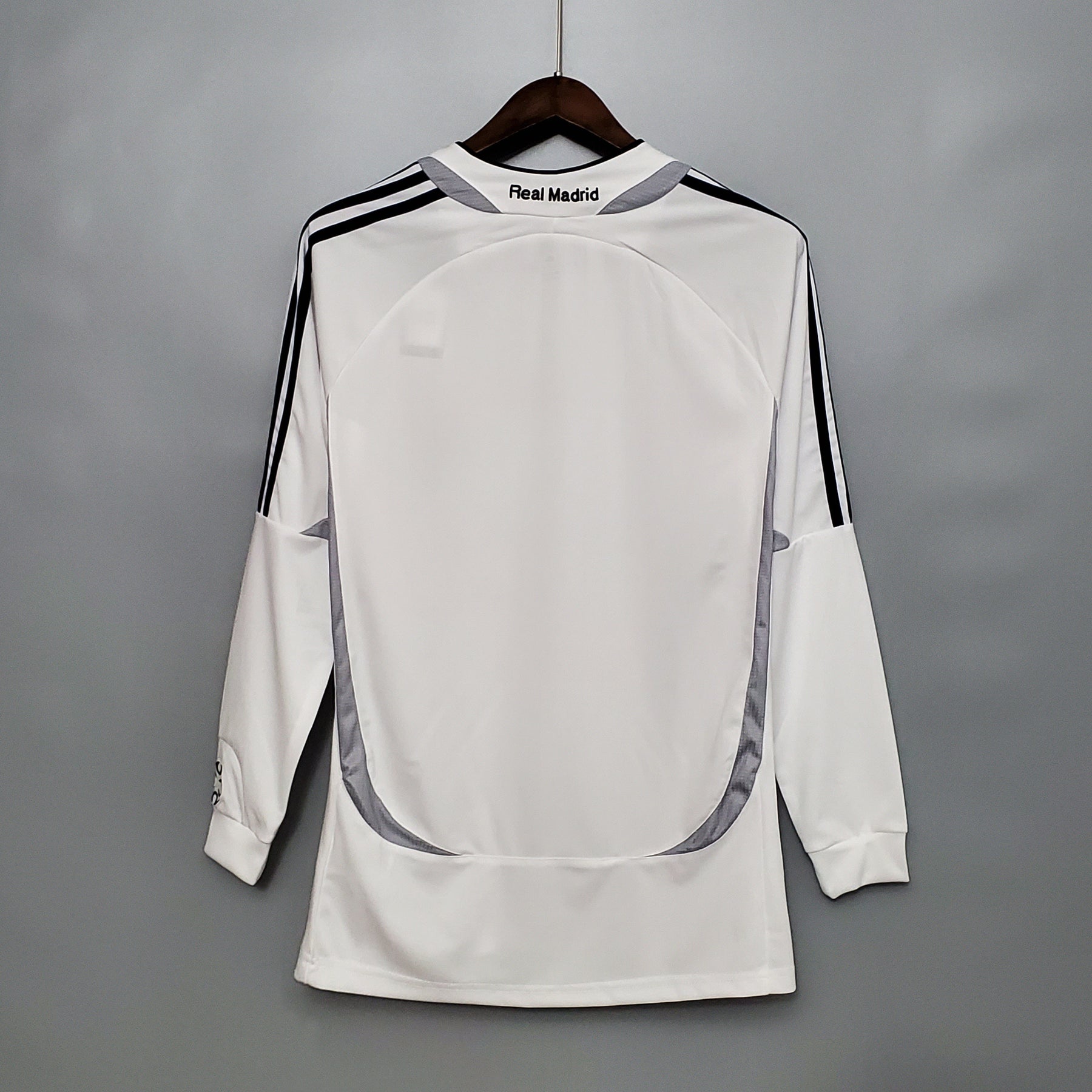 Camisola Real Madrid Titular 06/07 - Versão Retro Manga Comprida