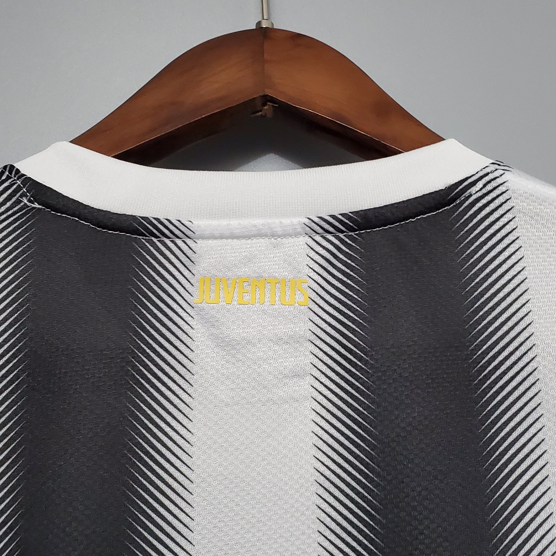 Camisola Juventus Titular 11/12 - Versão Retro